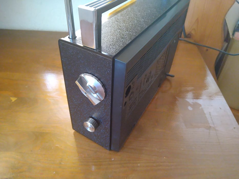 Радио VEF 202 с добавен УКВ/FM обхват