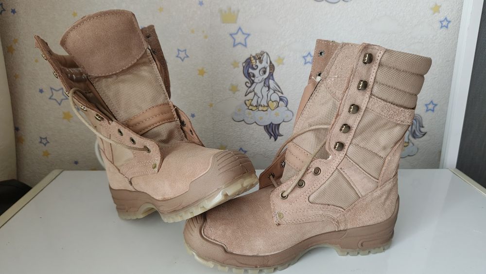 Продам берцы новые песчанка