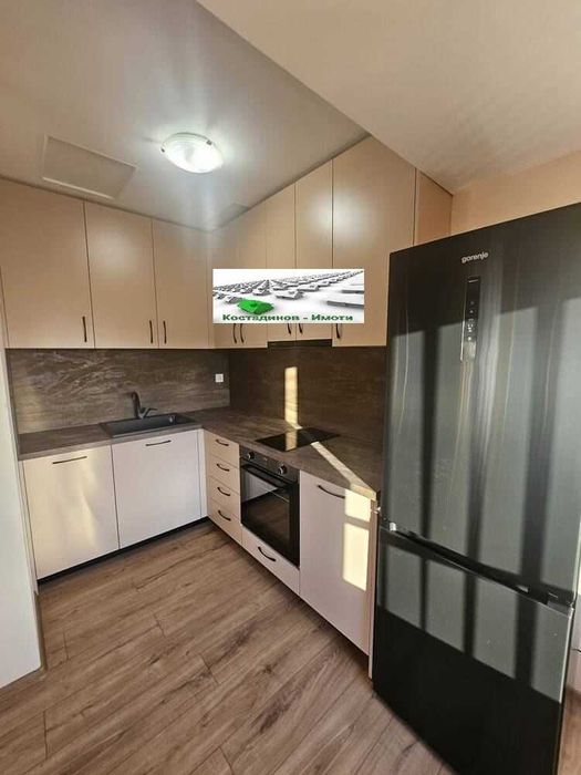 Дава се под наем Тристаен апартамент в Пловдив, Въстанически - 107 кв.м за 510 € - Снимка #11