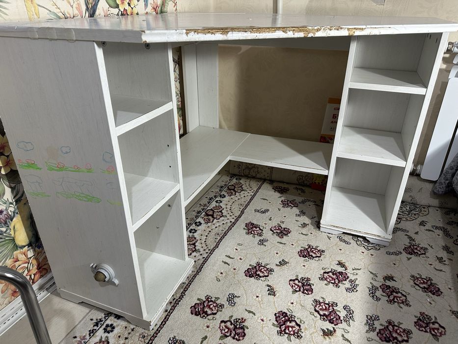 Продам письменный стол Икеа