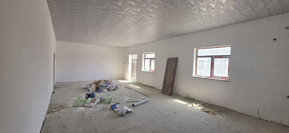 Савдо ва ишлаб чикариш учун таёр бино сотилади 130 m2