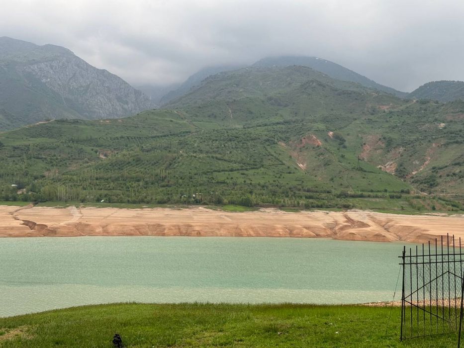 Участок19 сот. Чарвак !махалля Сиджак-свой выход к морю!цена-220.000 $