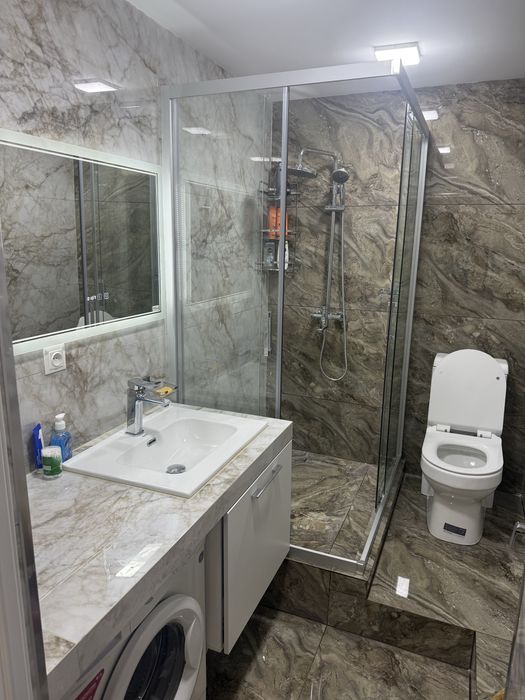 Квартира с новым ремонтом в центре, Ойбек