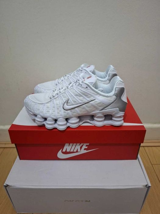 Nike Air SHOX TL Plus Triple White (всички номера от/до 40-46)