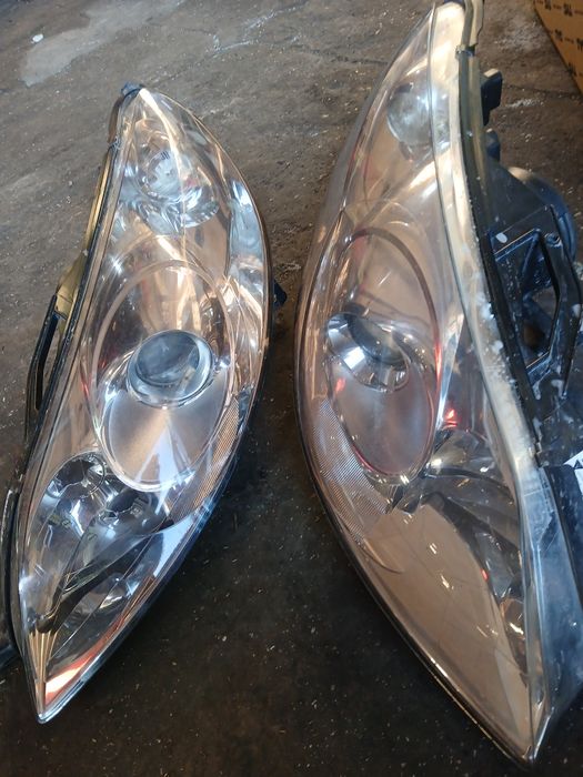 Фарове за пежо 407 ксенон