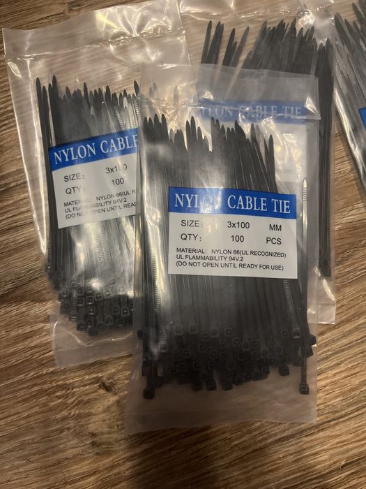 Coliere plastic NYLON 66 – set 900 bucăți – organizare cabluri