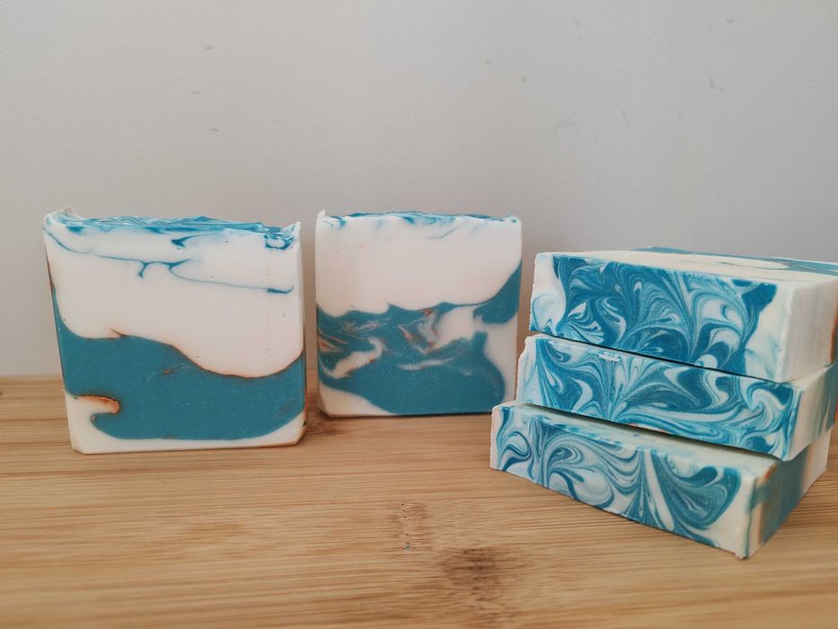 Книга за натурални сапуни – идеален подарък за 14 февруари и 8 март