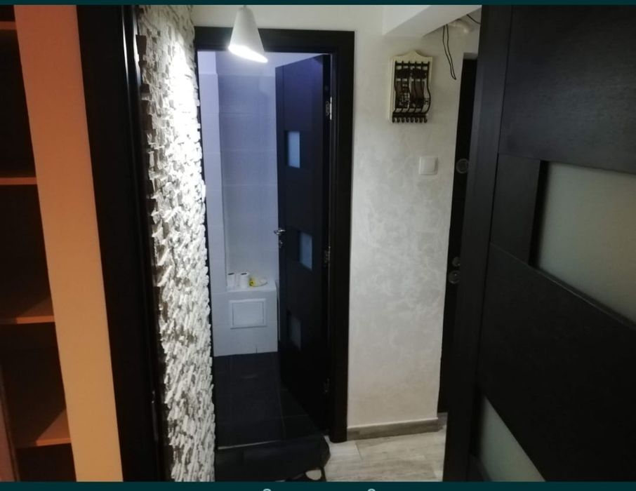 Închiriez Garsoniera