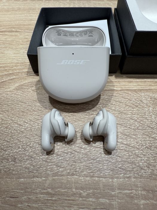 Bose QuietComfort Ultra In-Ear White - Stare foarte bună, full box