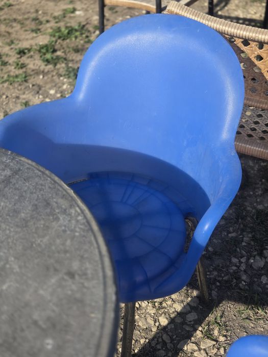 Маси от верзалит и водоустойчиви столове