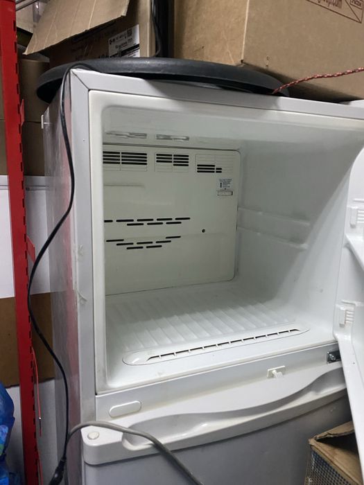 Холидильник марки элджи