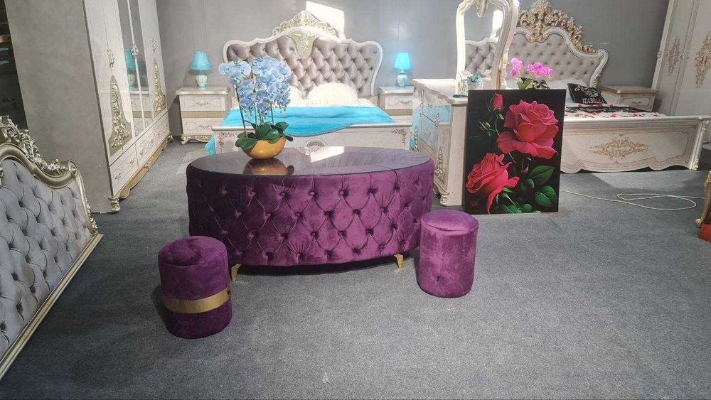 Стол со стеклом новый