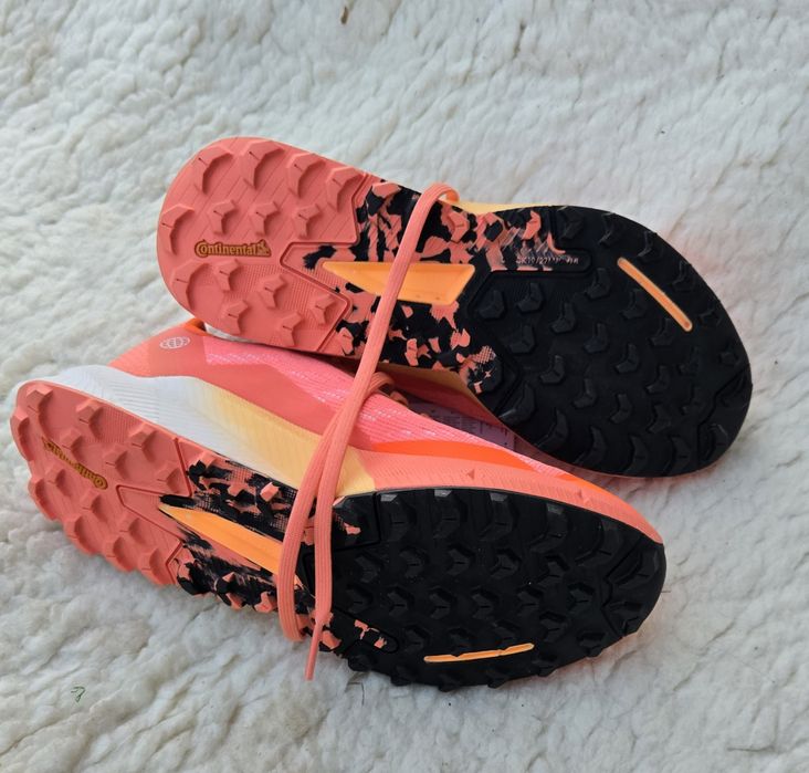 Adidas Terrex оригинални дамски сникърси нови 38 номер