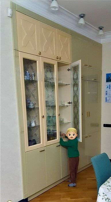 Двухрядный кухонный гарнитур