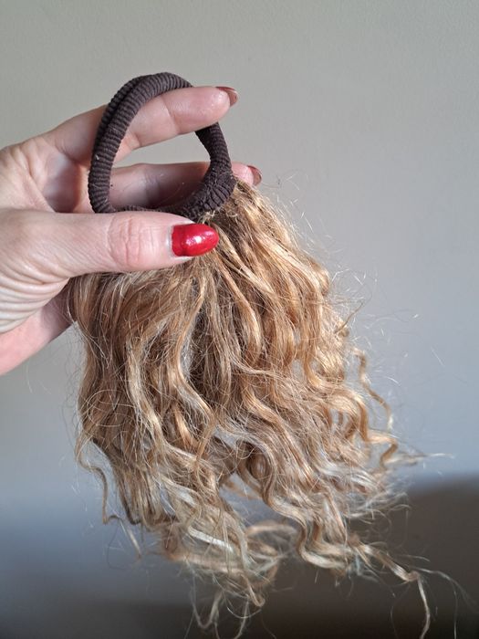 Ласкичка с естествена коса.Ръчна изработка