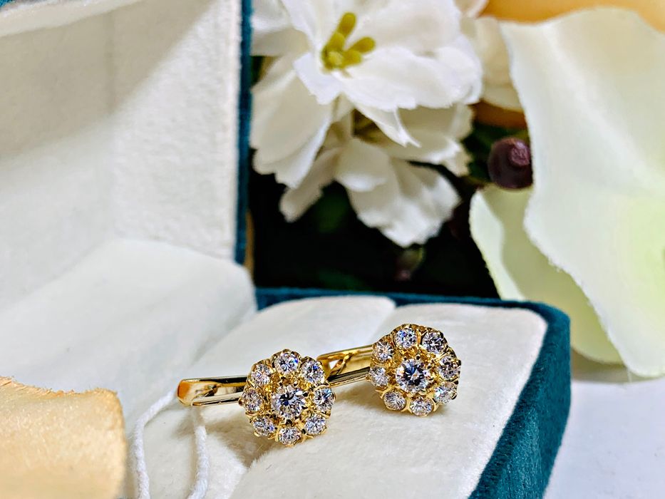 Культовые старозаводские золотые серьги Малинка с бриллиантами