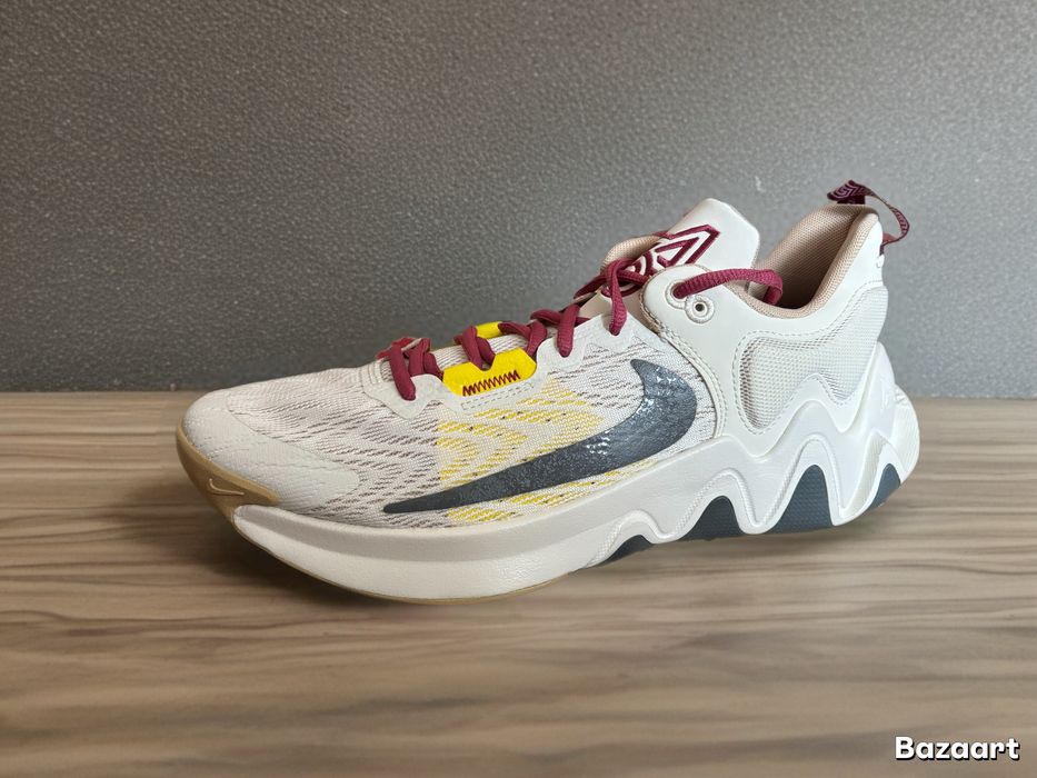 Продам оригинальные кроссовки