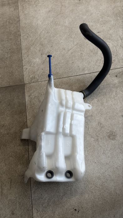 Бачок омывателя рав 4