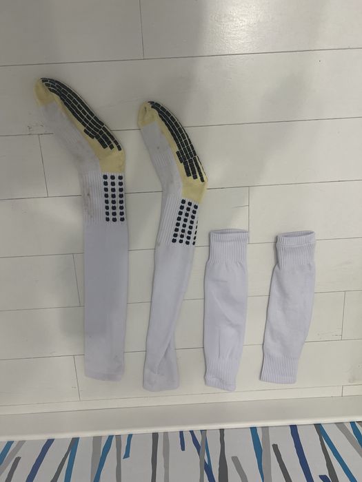 ghete de fotbal mercurial marimea 44 original + jambiere si sosete gri