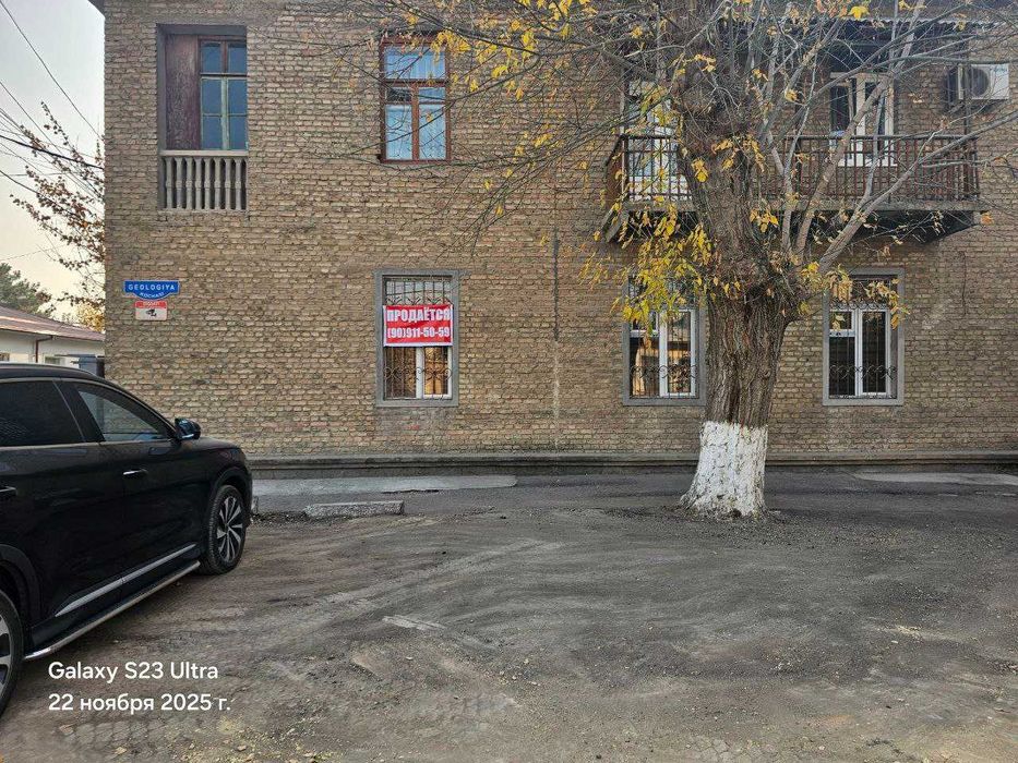 Дархон махалласида Офис сотилади