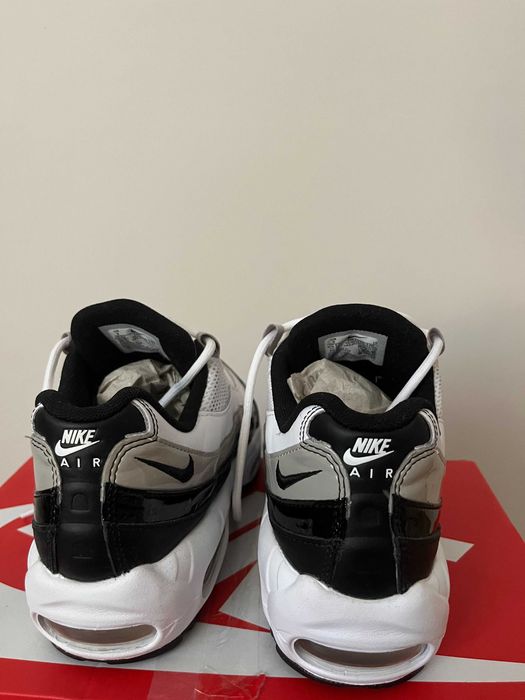 Чисто нови, неносени Nike Air Max 95