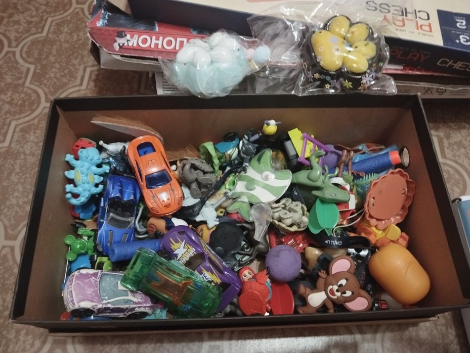 Игрушкииии разные