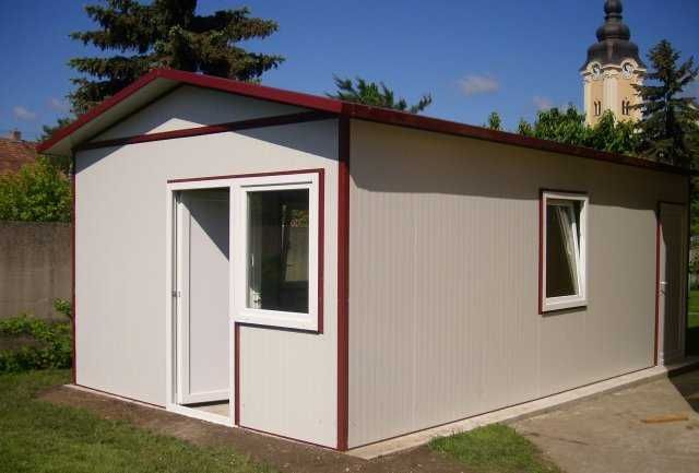 Casa, garaje auto din structura metalica si panou sandwich termoizolat