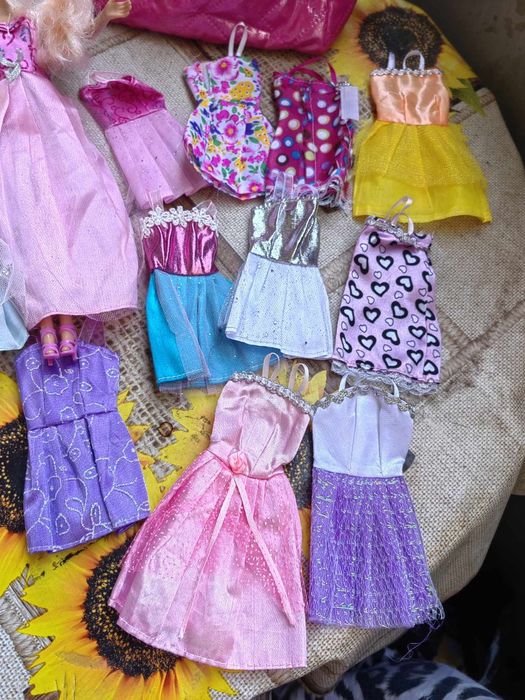 Лот за детето ,дрехи за кукли.