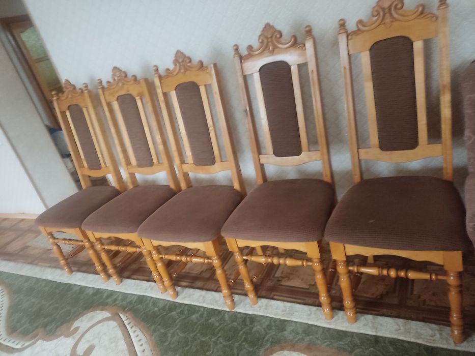 Стол , стульялармен бірге