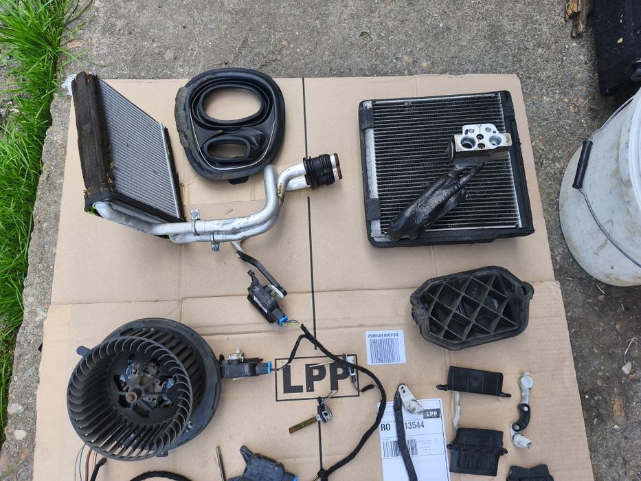 Radiator habitaclu / motorașe/ aerotermă Volkswagen Passat B6 2005- 10