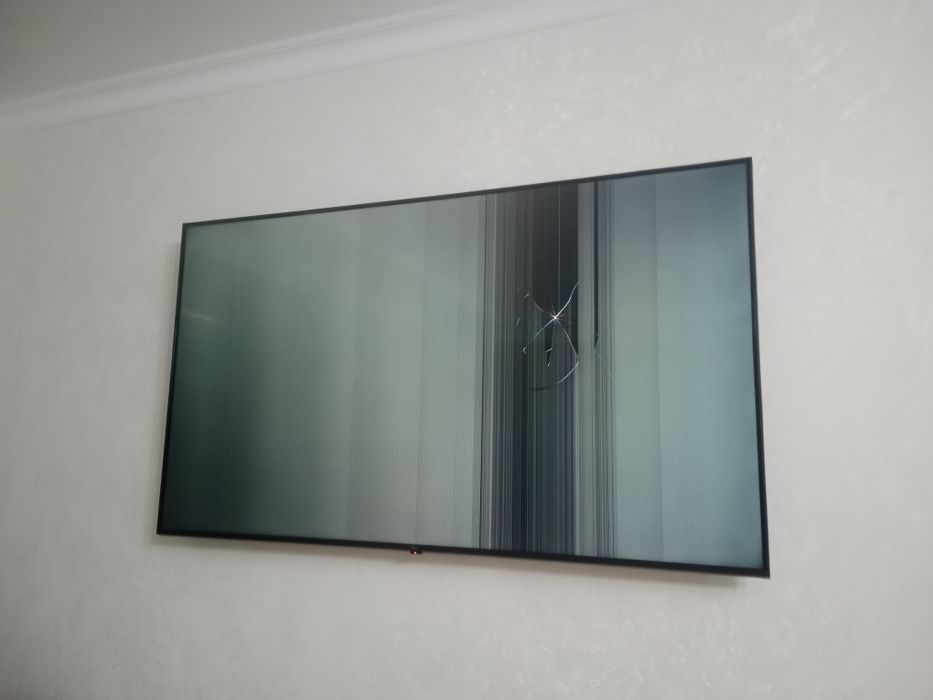 Телевизор 65'' не рабочий