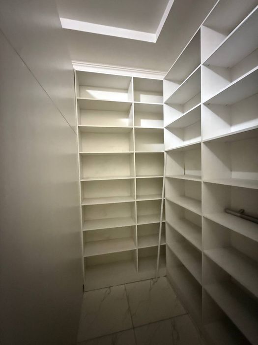 Dorixona uchun mo'ljalangan mebel