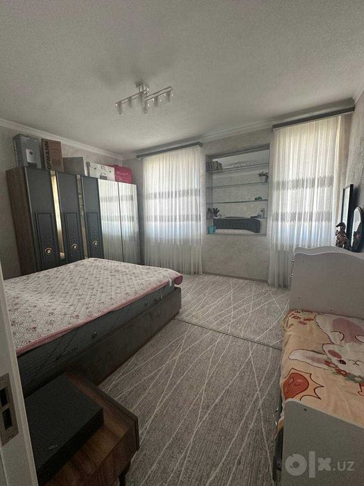 Давлат хизматлари доми, 6-этажда 3 хонали 72 м² хонадон сотилади.