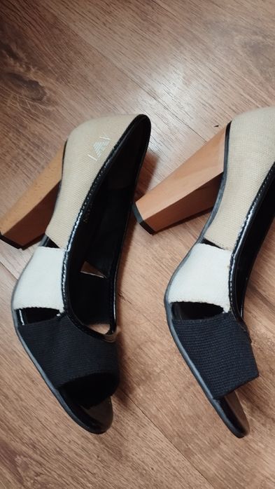 #Armani jeans -обувки на ток