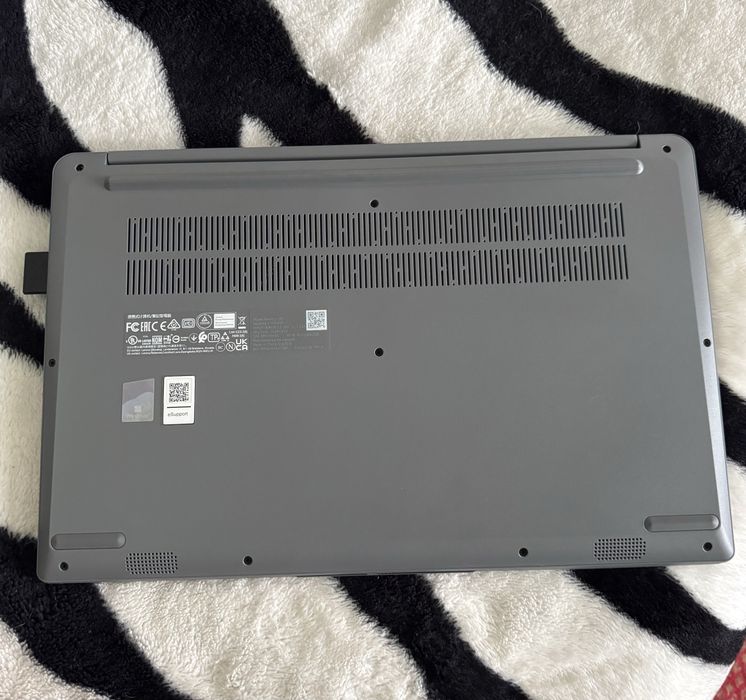 Lenovo IdeaPad 1 15AMN7