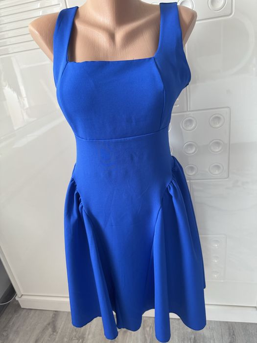 Официална рокля