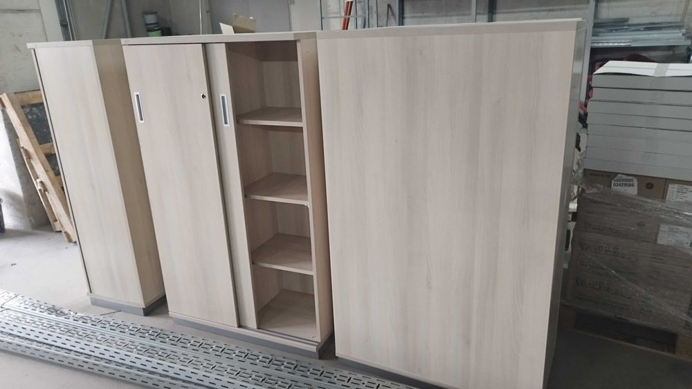 Oфис шкаф -двукрил гардероб  плъзгащи се врати и заключване -90/150/46