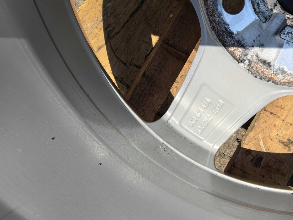 16 цола 5 х 112 мм Фолксваген ГОлф - 6,5 Инча / ЕТ 50