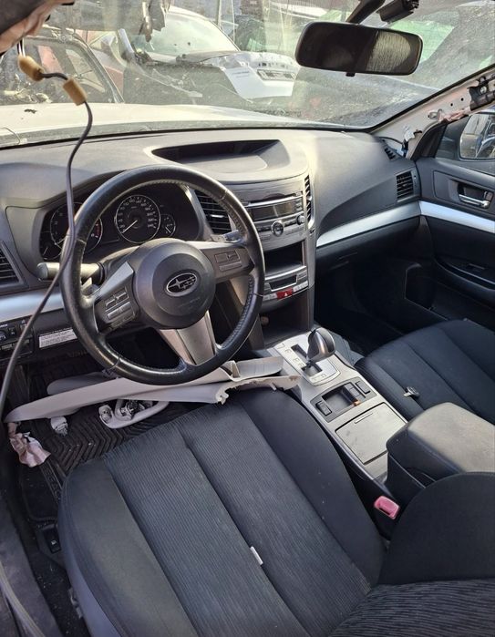 Subaru legacy 2011 на части