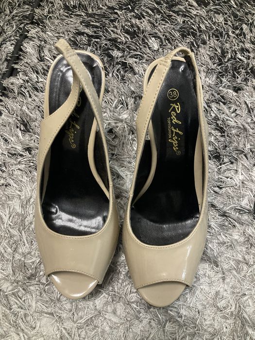 Дамски обувки 10лв.