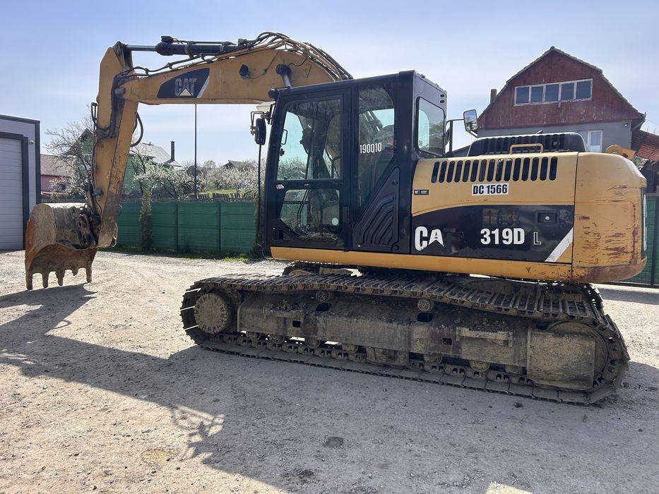 Excavator Caterpillar 319 D Cat