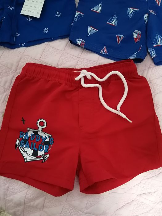 Новые шорты на 4-5 лет.