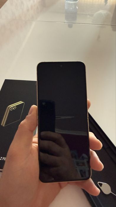 Samsung Galaxy Z Flip 6