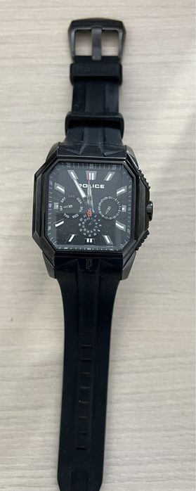 Часовник Police