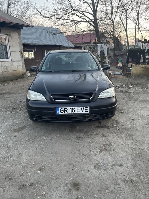 Vand sau schimb opel astra g 16 sport