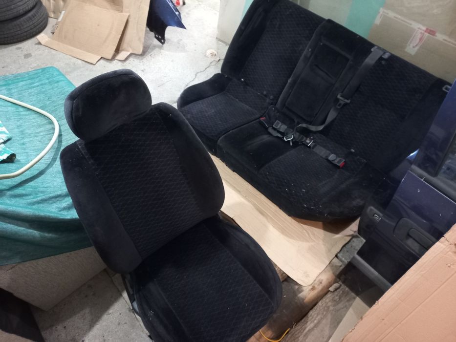 ПОДАРЯВАМ седалки от Opel Astra G
