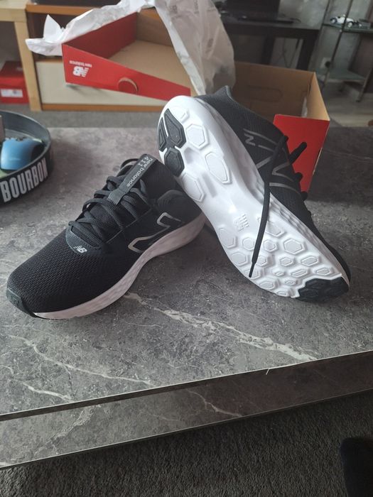 Adidasi New Balance nr 41- 41,5