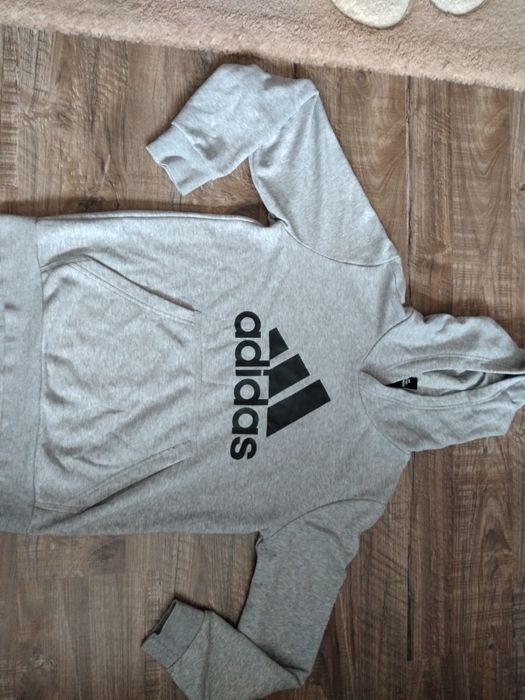 Суичър Adidas размер M