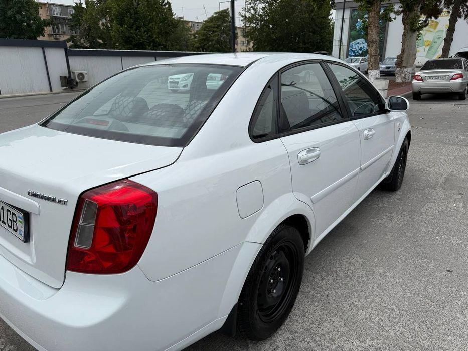 Lasetti sotiladi 1.8 mehanika