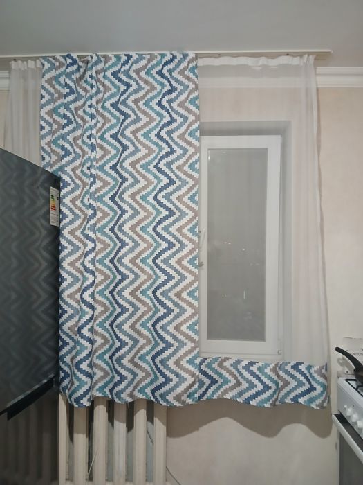 Продаётся тюль и дорожки